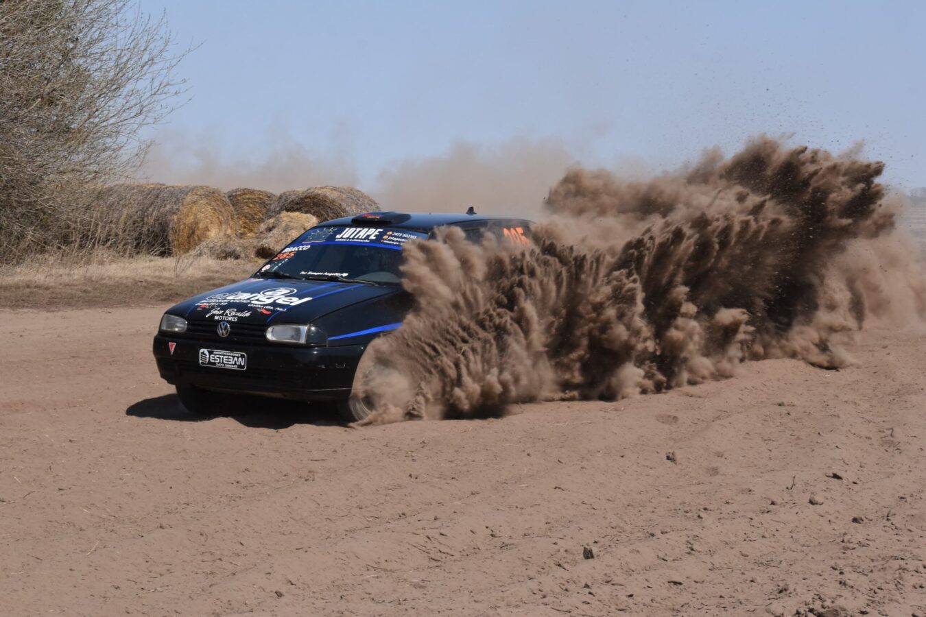 Rally Santafesino en Hughes: Emoción y competencia en una fecha para la historia